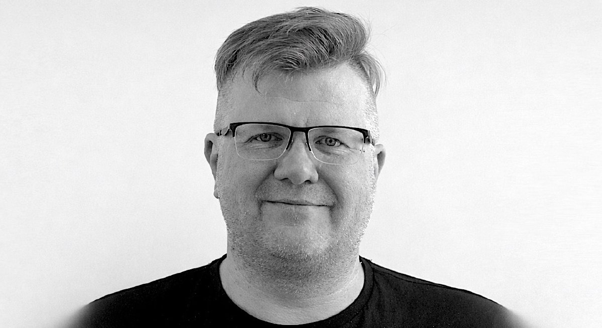 Portrait photo of Sebastian Kondracki